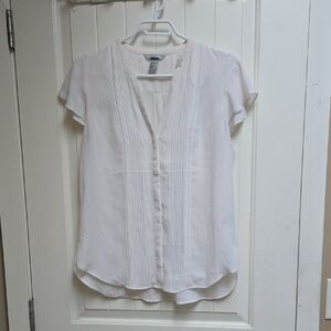 H&M Chic Off White Cream Blouse with Pintuck Detailing Short Sleeve Size 8